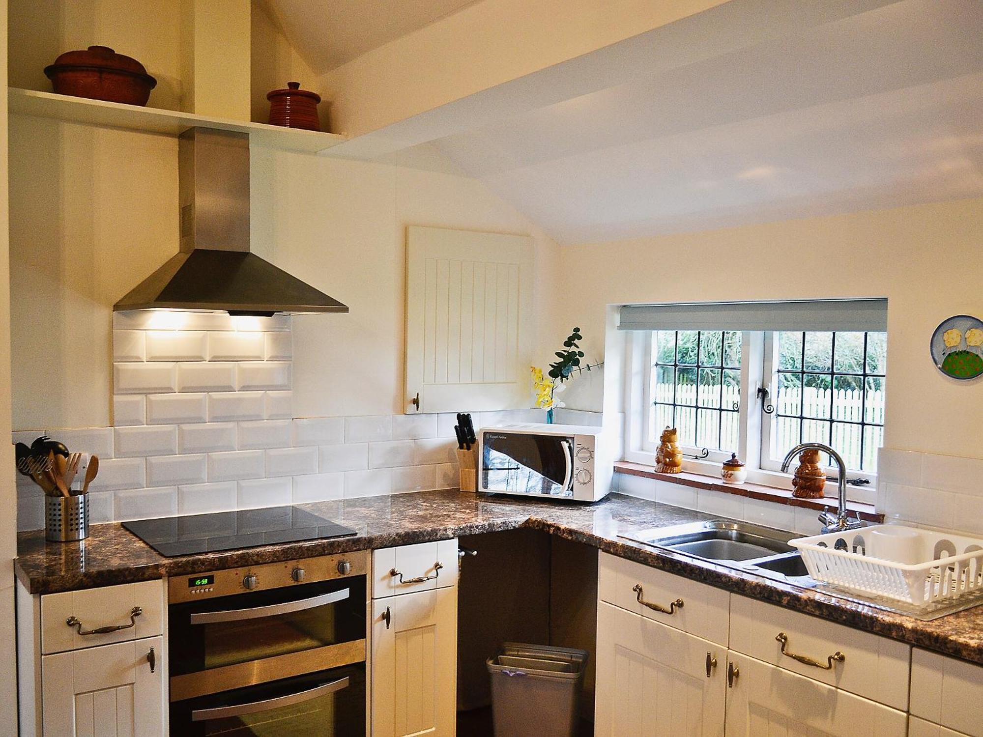 Kingshill Farm Cottage - 28270 เกรทมิสเซนเดน ภายนอก รูปภาพ