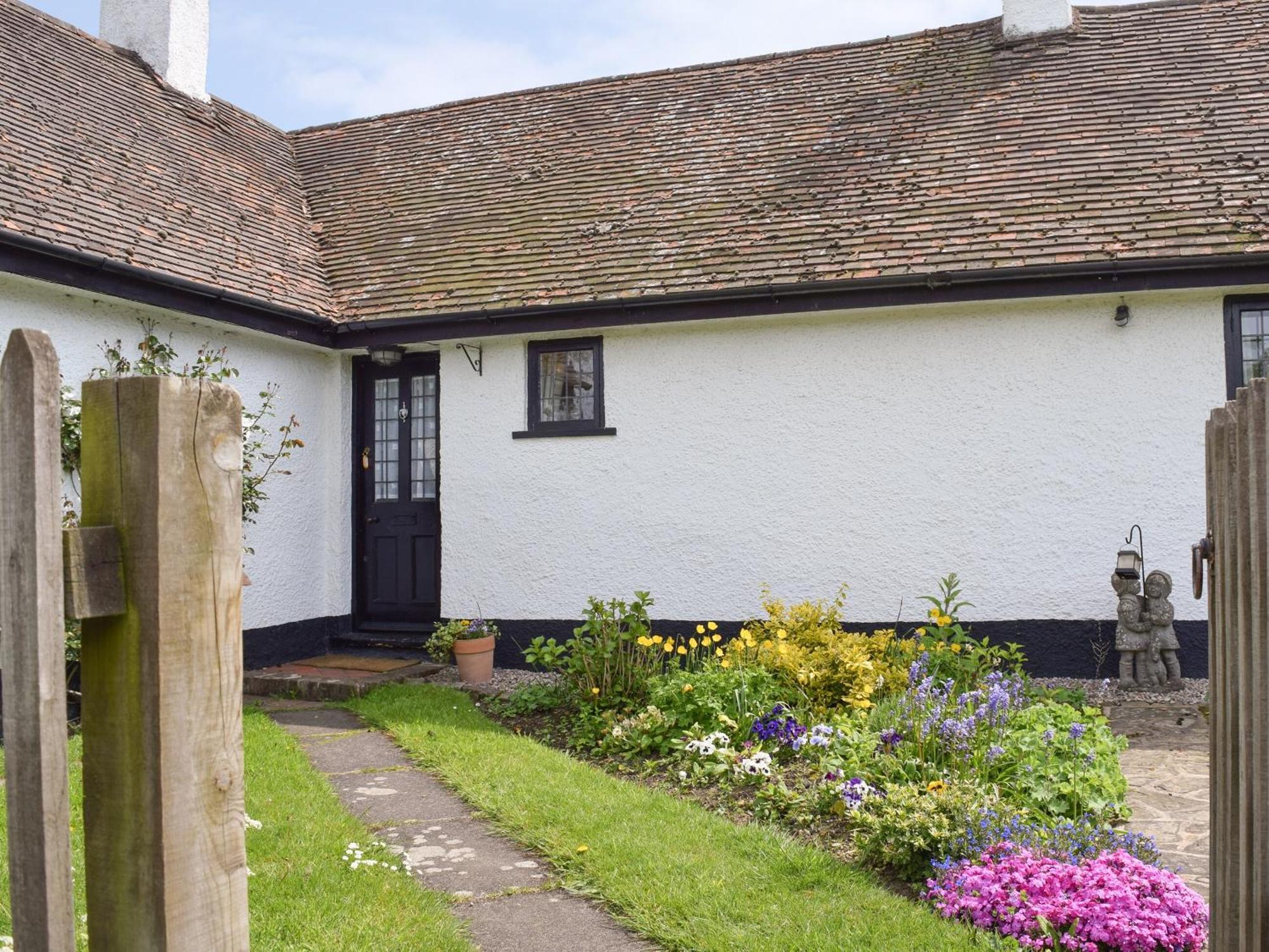 Kingshill Farm Cottage - 28270 เกรทมิสเซนเดน ภายนอก รูปภาพ